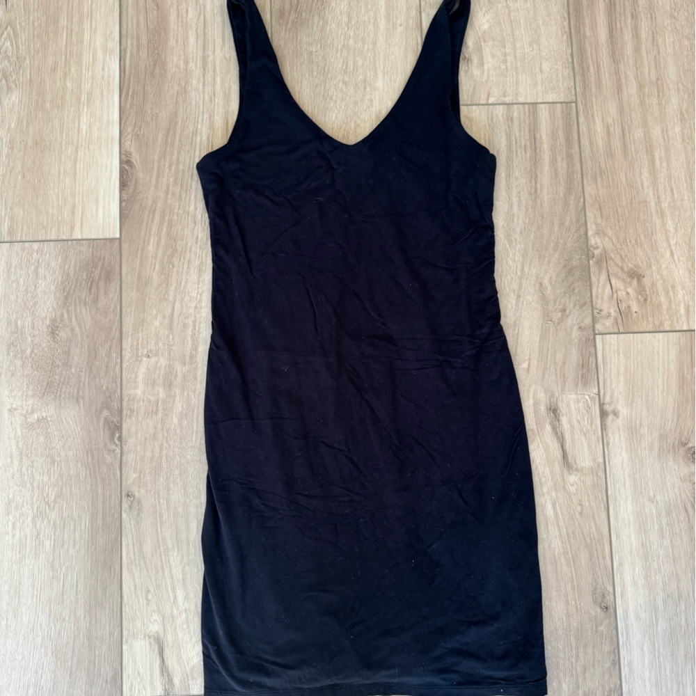 Black Sleeveless Dress